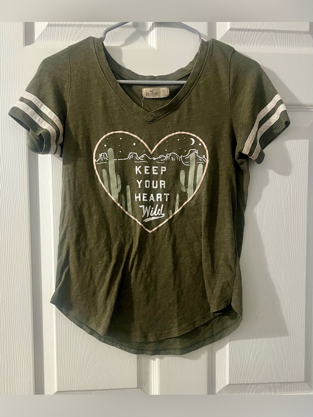 Hollister Olive Green V-Neck Graphic Tee with White Stripes